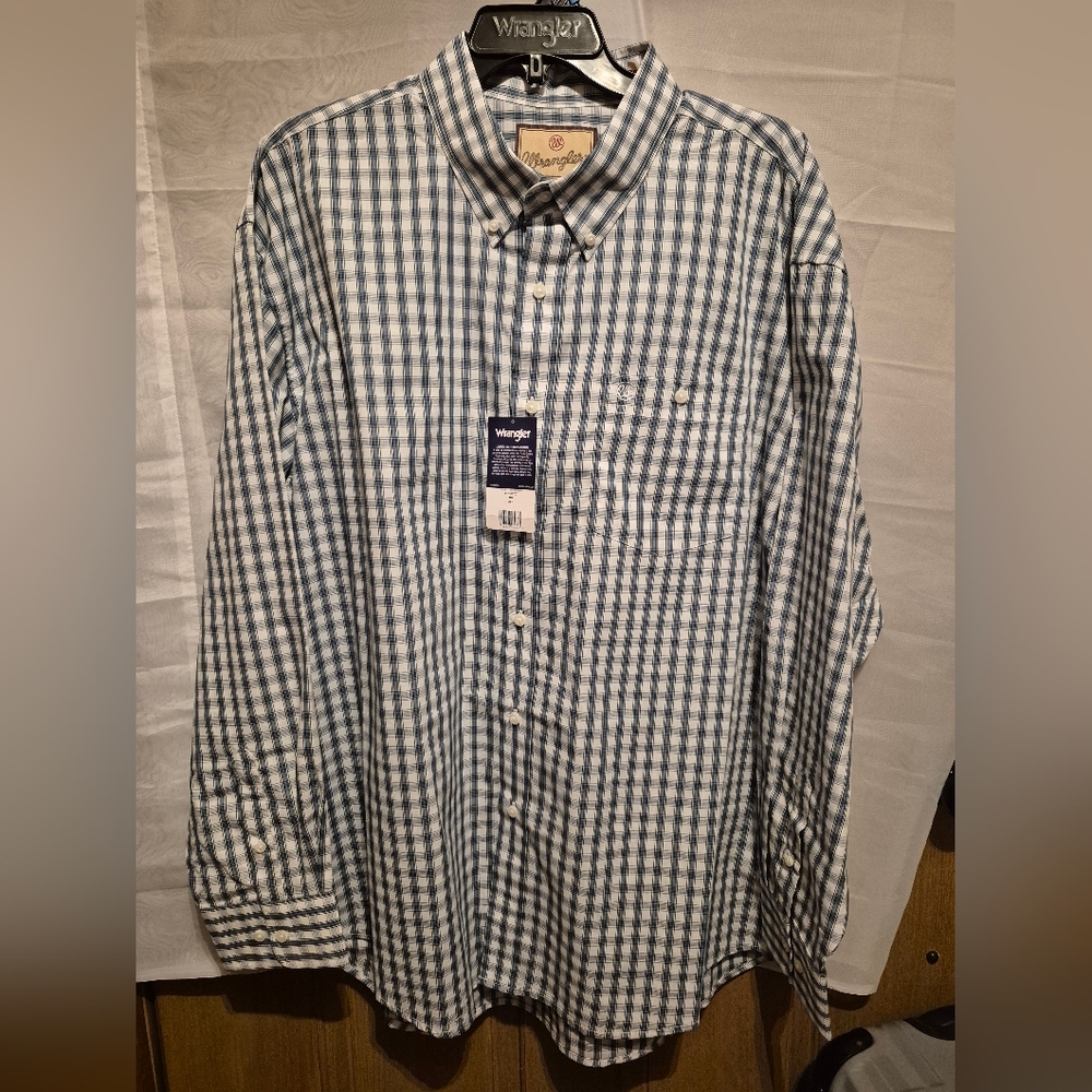NWT Wrangler Men's XXL Western Checkered Blue and White Plaid Shirt